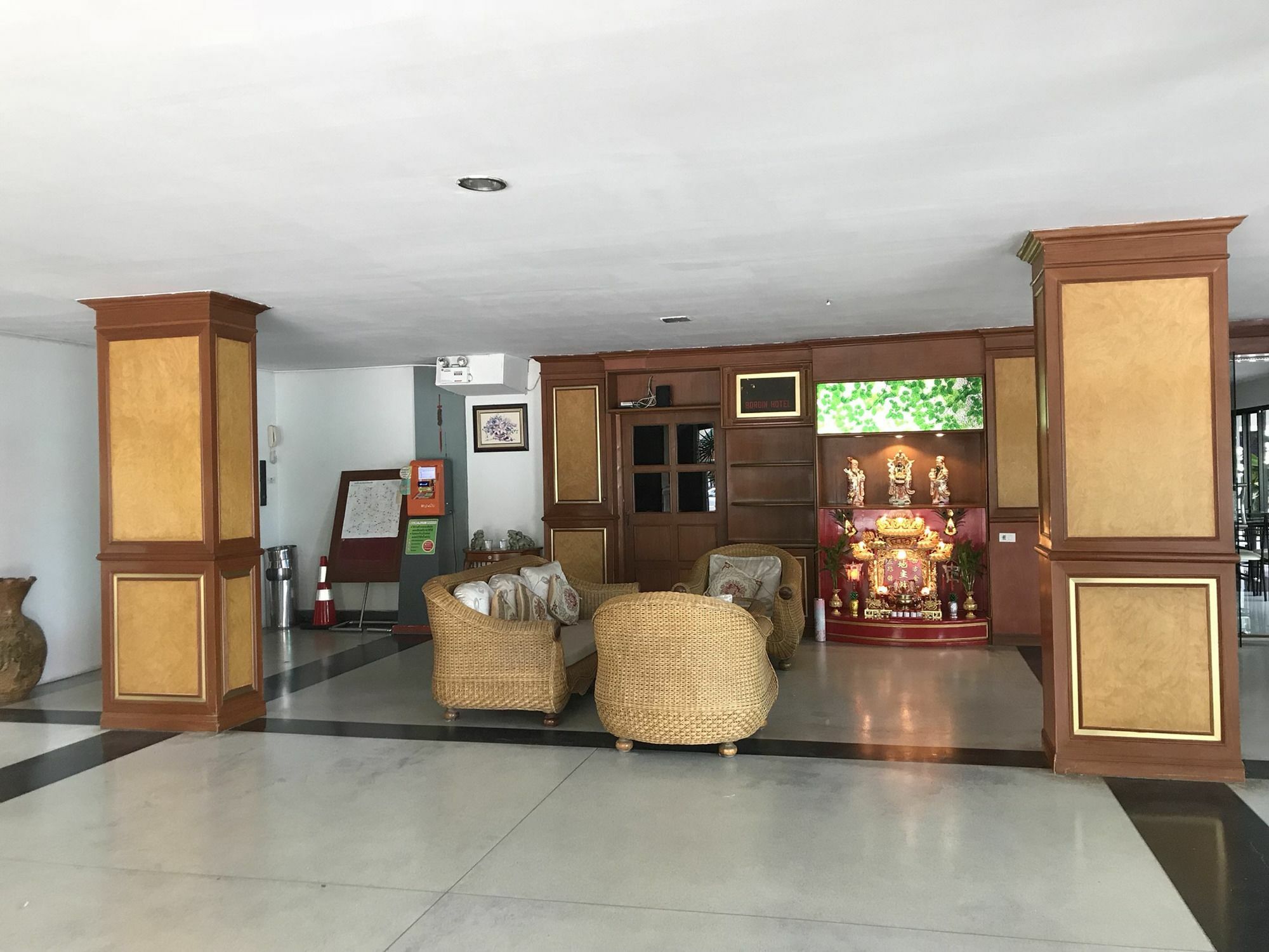 Bordin Hotel Убонратчатхани Экстерьер фото